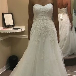 Jasmine Bridal Wedding Gown